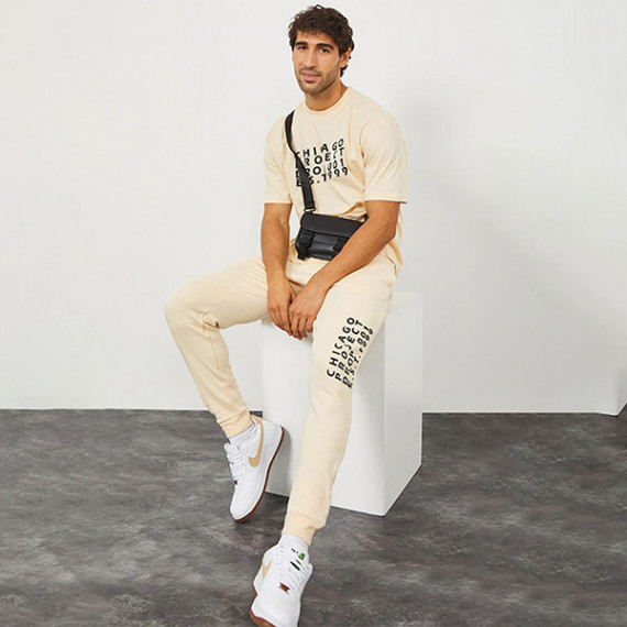 https://zestystyles.in/products/men-cream-colored-solid-slim-fit-cotton-joggers