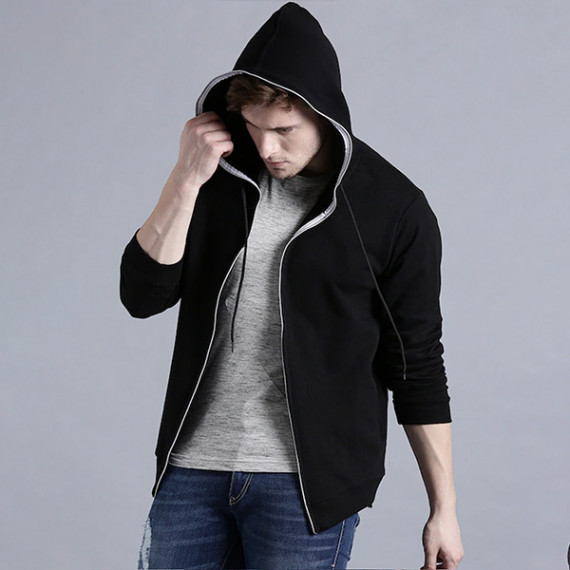 https://zestystyles.in/products/men-black-solid-hooded-sweatshirt