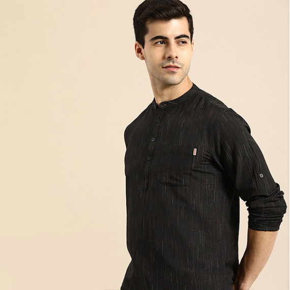 https://zestystyles.in/products/men-black-woven-design-kurta