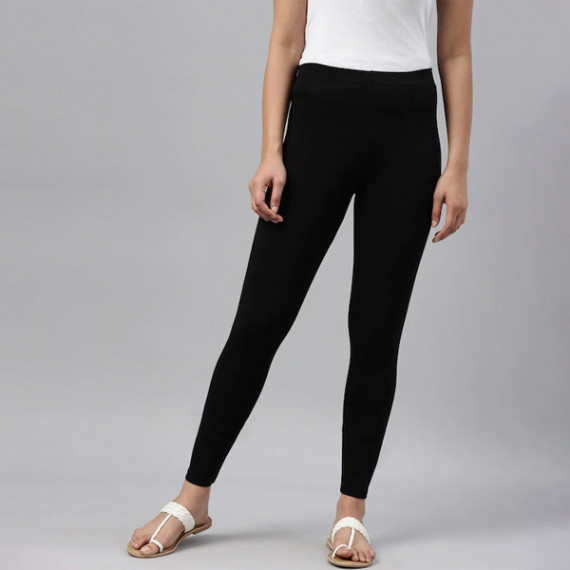 https://zestystyles.in/vi/products/women-black-solid-ankle-length-leggings