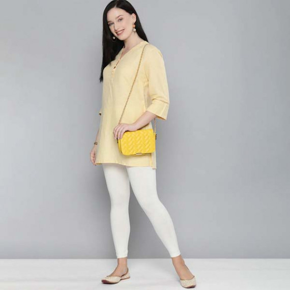 https://zestystyles.in/products/women-off-white-solid-leggings