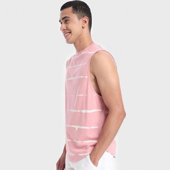 https://zestystyles.in/products/men-pink-oversized-vest