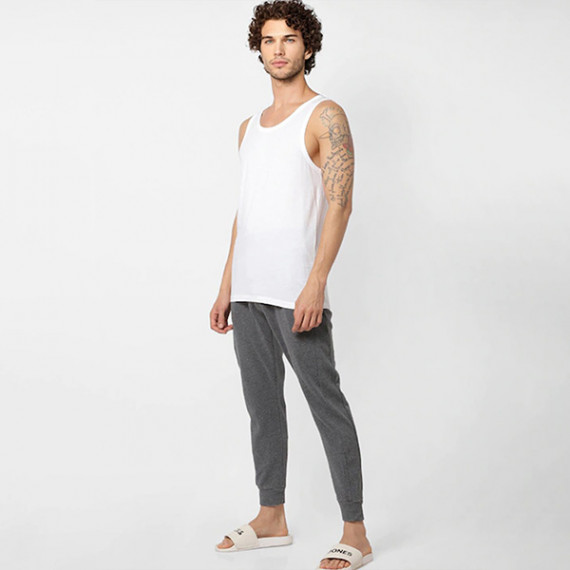 https://zestystyles.in/products/men-pack-of-2-white-solid-innerwear-vests