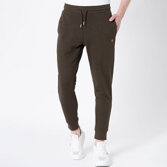 https://zestystyles.in/products/men-olive-solid-joggers